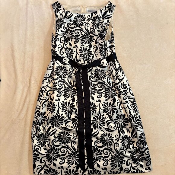 Jessica Howard Woman 20 Black & White Floral Satin Fit & Flare Dress - Picture 1 of 5